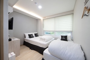 Standard Triple Room | Premium bedding, desk, free WiFi