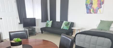 Lägenhet - 1 sovrum (Unit 5) | Strykjärn/strykbräda, gratis barnsängar och gratis wi-fi