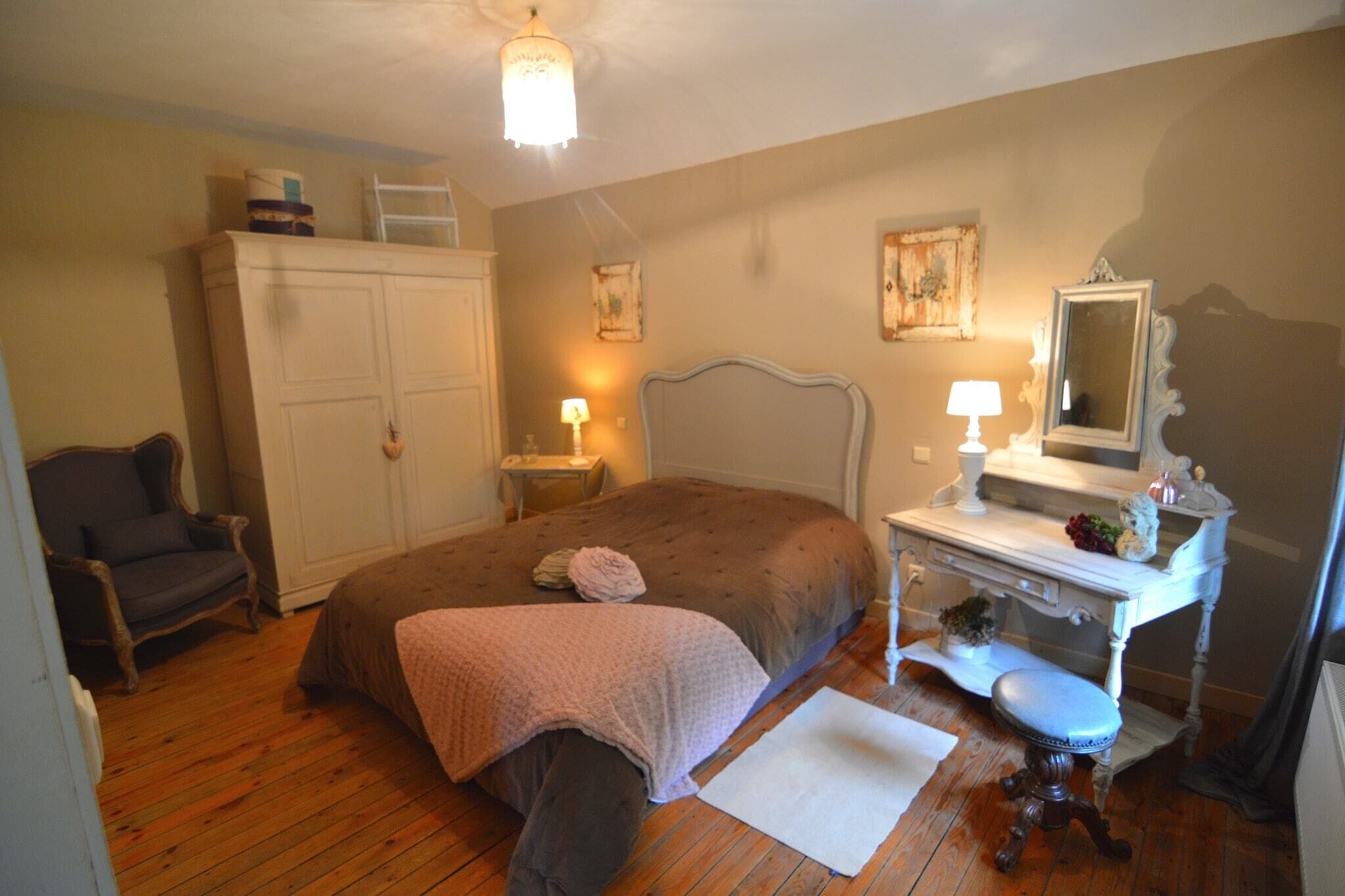 6 bedrooms, free WiFi