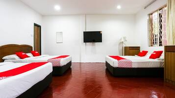 Family Double Room | Free WiFi, bed sheets