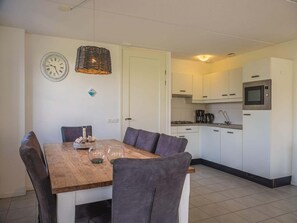 Dining - Quiet Countryside Villa Stay (West-Graftdijk)