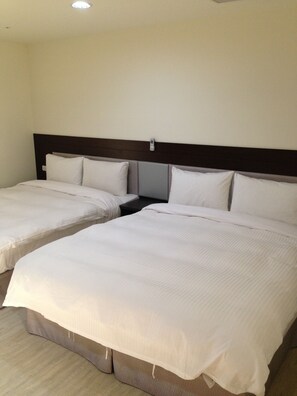 Standard Quadruple Room - Big Bear Hotel (Kaohsiung)