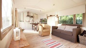 Een televisie en een dvd-speler