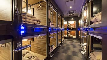 免费 WiFi、床单