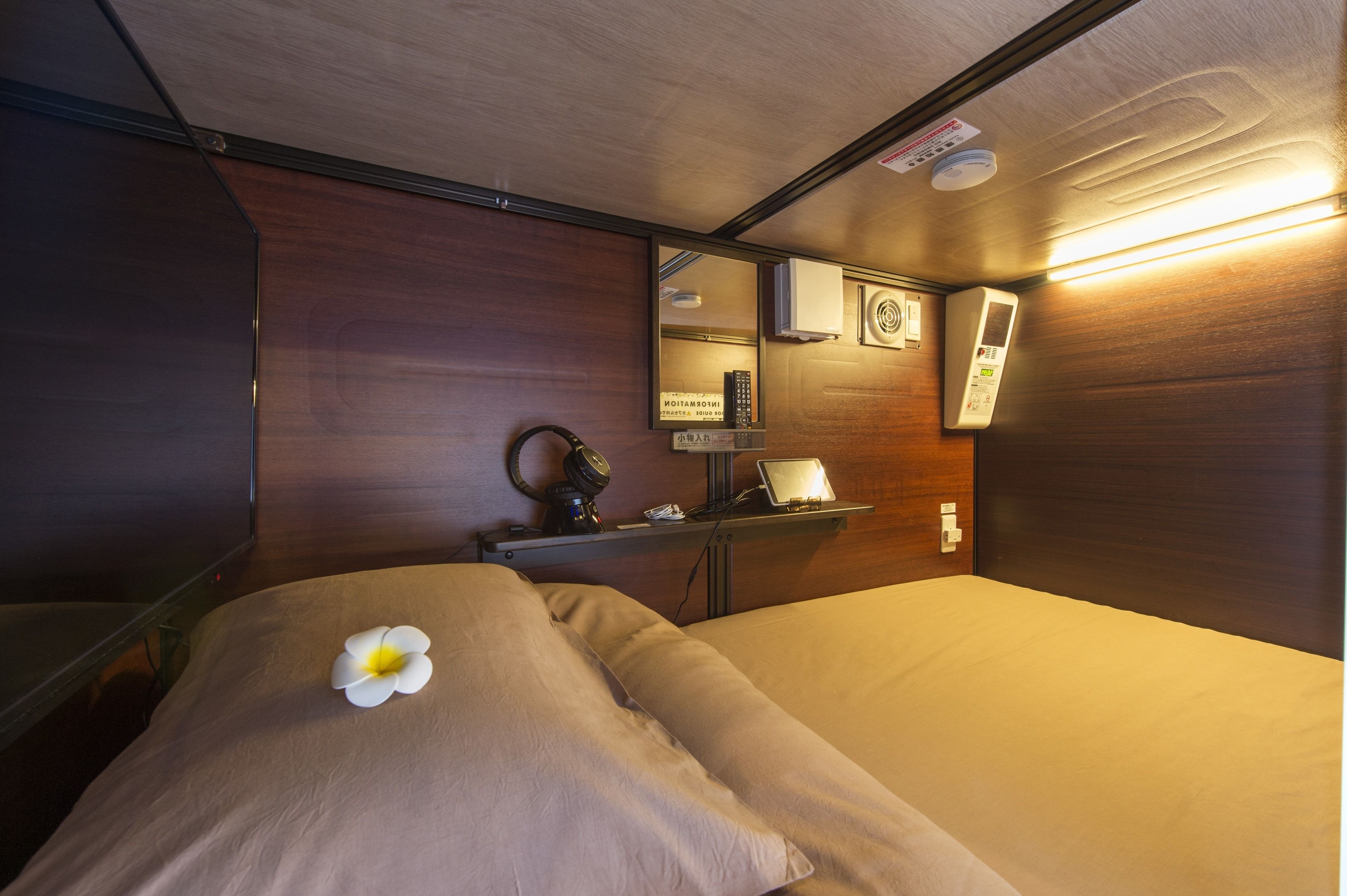 免费 WiFi、床单