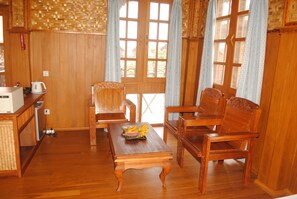 Bungalow – deluxe | Oppholdsområde