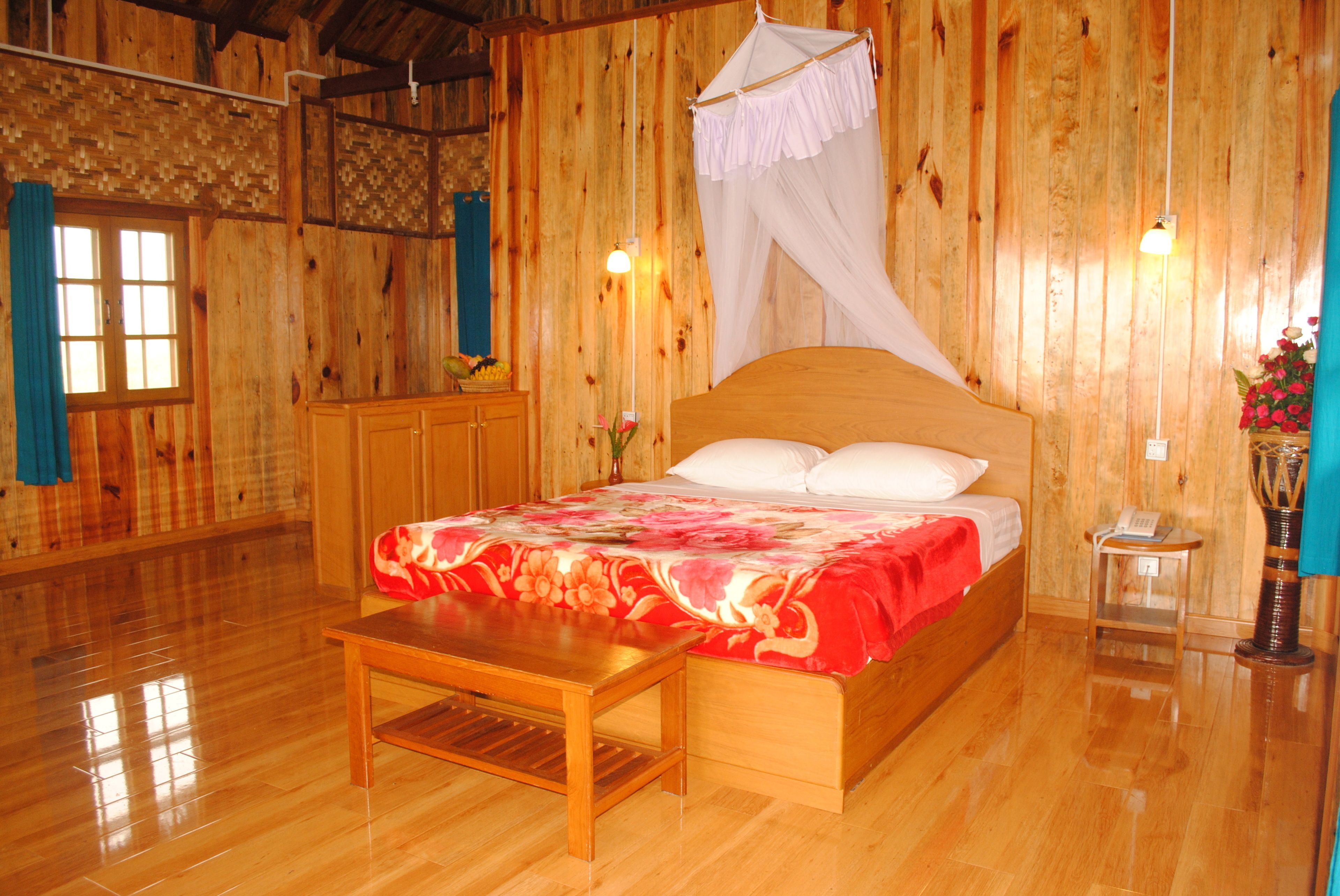 deluxe bungalow | minibar, in-room safe, desk, blackout curtains