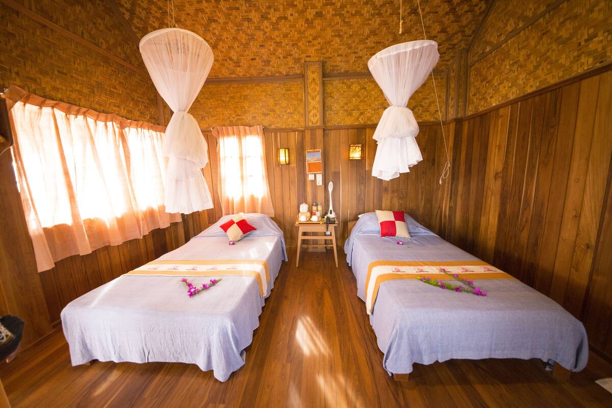 deluxe bungalow | minibar, in-room safe, desk, blackout curtains