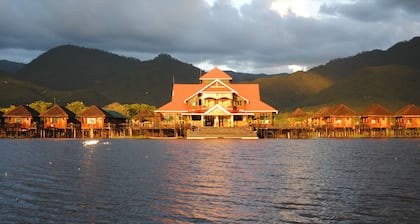 Golden Island Cottages Thale-U Hotel