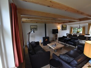 TV - Holiday Home in Nieuwvliet near Beach (Nieuwvliet)