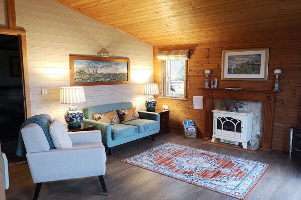 Smart TV, fireplace, DVD player - Cottage in Brookland with Private Sauna (Fairfield)