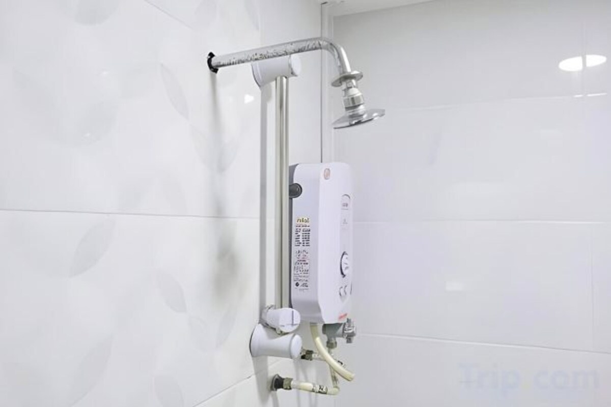 Bathroom | Shower, free toiletries, towels, soap