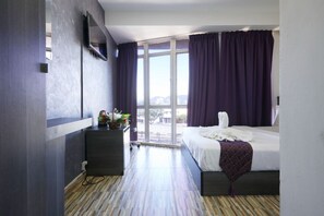 Desk, iron/ironing board, free WiFi, bed sheets - Fast Hotel Idaman Near To Iium KL (Kuala Lumpur)