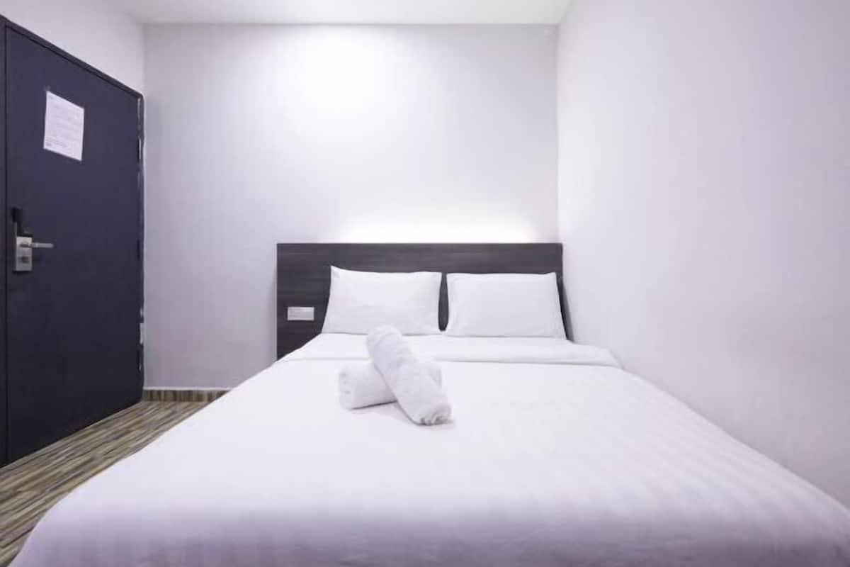 Desk, iron/ironing board, free WiFi, bed sheets