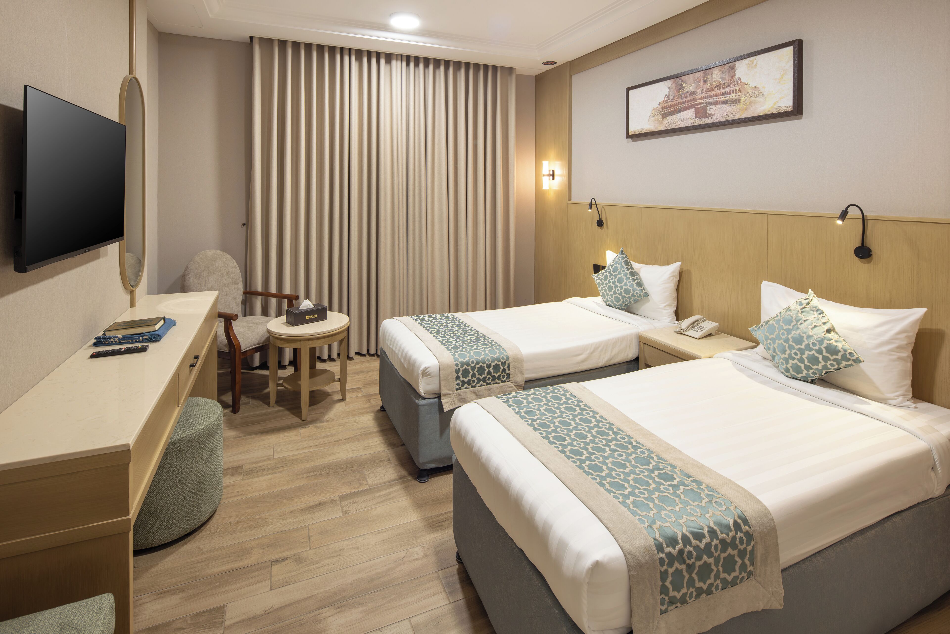 Caja de seguridad en la habitación y cortinas blackout 