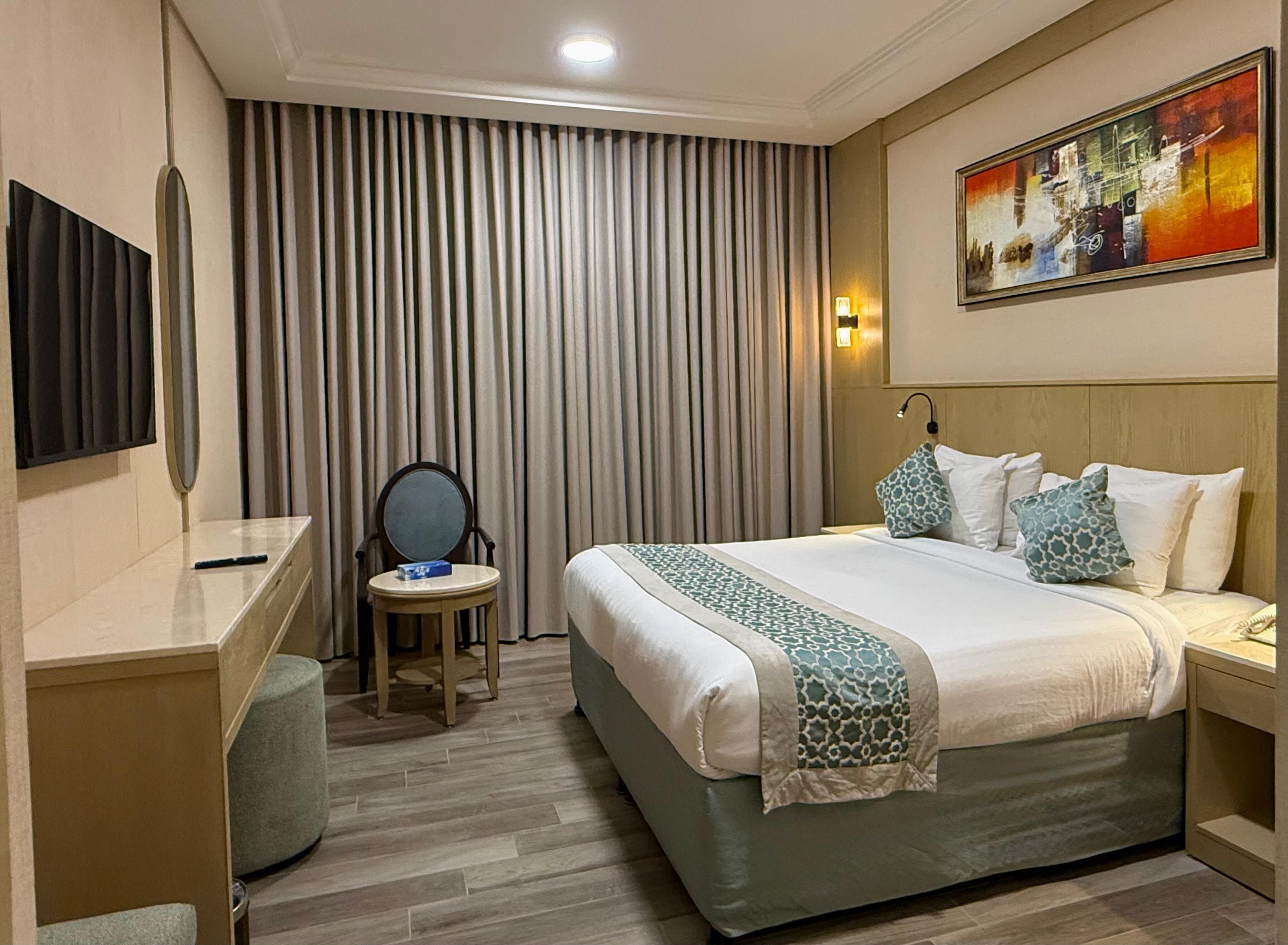 더블룸 | 객실 내 금고, 암막 커튼, 방음 설비, 다리미/다리미판