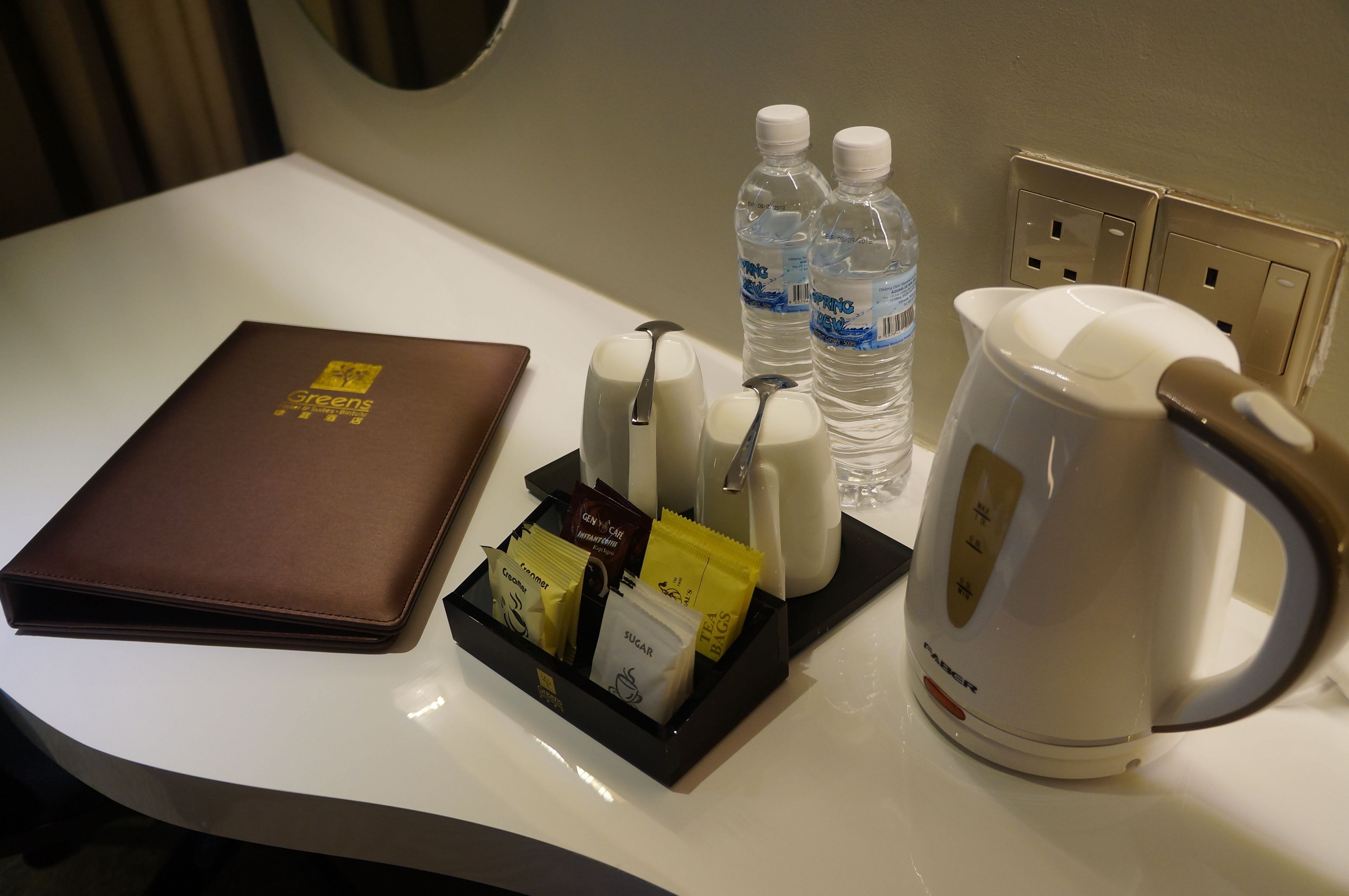 standard room | coffee and/or coffee maker