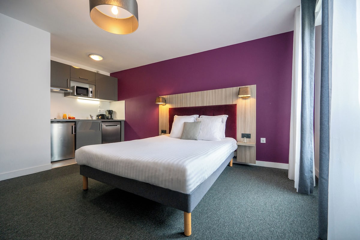 Studio | Soundproofing, iron/ironing board, free WiFi