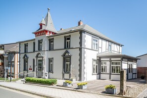 Exterior - Le petit Palais – Hotel & Ferienapartments (Quedlinburg)