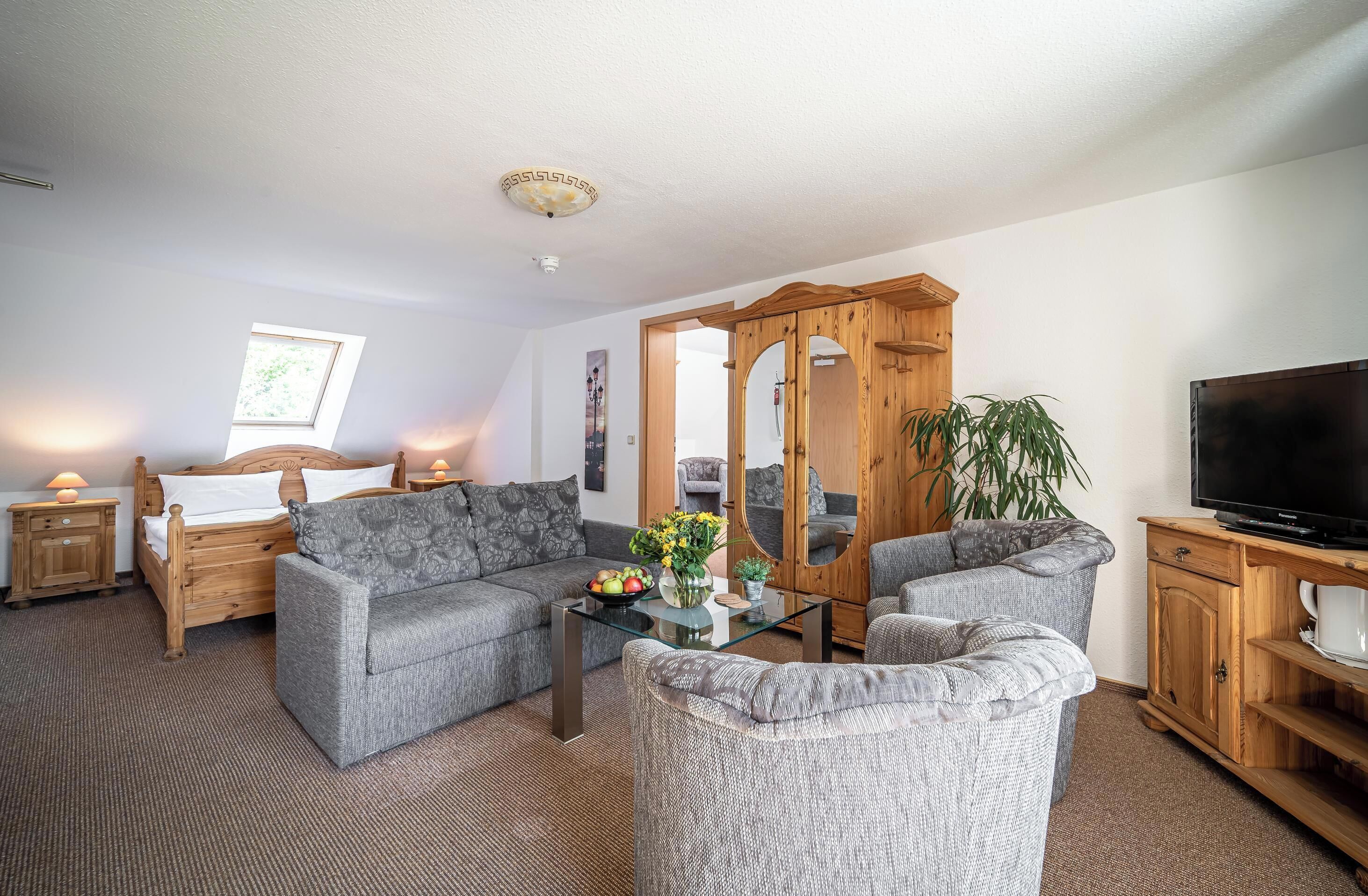 2 Doppelzimmer in der Brinkstraße 36, (350 m vom Haupt-Haus) | Hypo-allergenic bedding, in-room safe, free WiFi, bed sheets