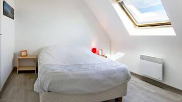 Luxe beddengoed, bedden met traagschuimmatras, geluiddichte muren