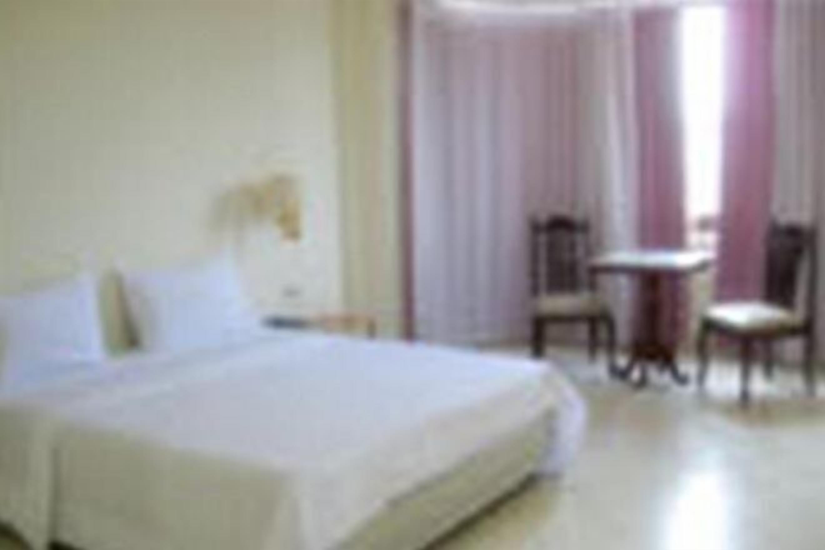 Bureau, Wi-Fi gratuit, draps fournis