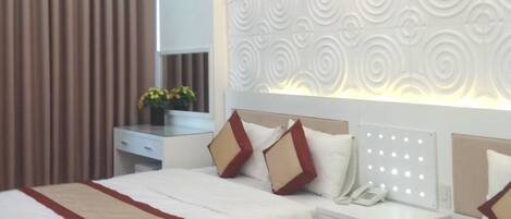 ファミリー ルーム | ミニバー、デスク、WiFi (無料)、ベッドシーツ