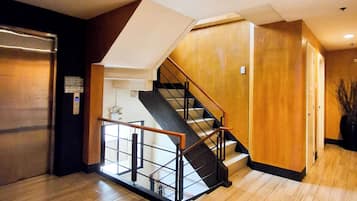 Handrails in stairways