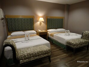 패밀리룸 | 객실 내 금고, 책상, 간이 침대, 침대 시트