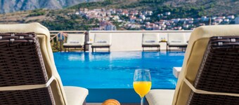 Apartments Villa Peragro