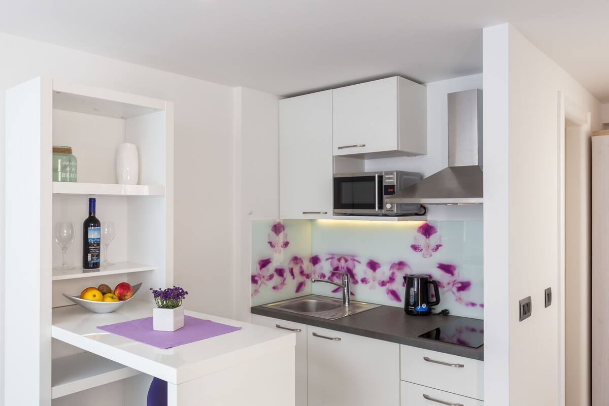 Apartment, 1 Bedroom | WiFi (free), bed sheets