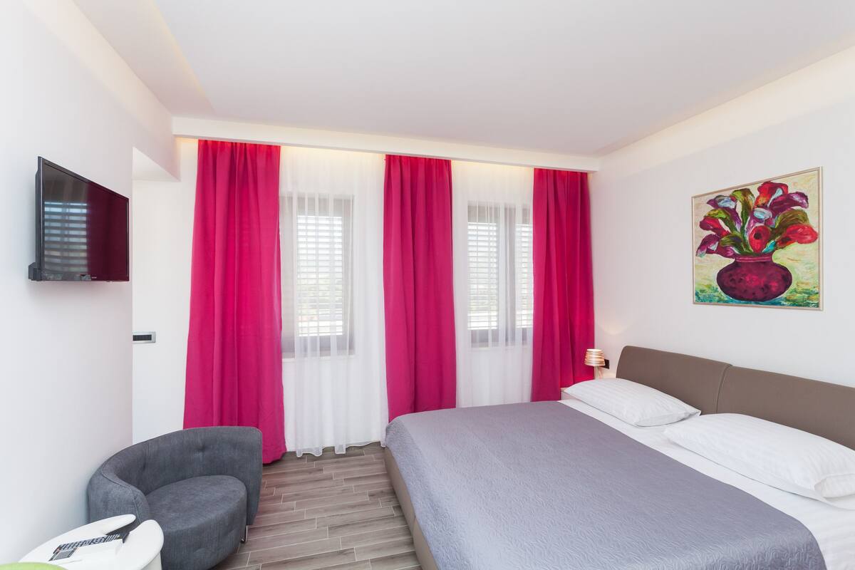 Comfort Studio | WiFi (free), bed sheets