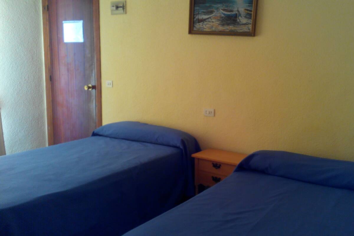 Free cots/infant beds, free WiFi, bed sheets