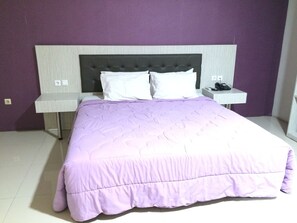 Deluxe kamer, 1 kingsize bed | Een bureau, gratis wifi