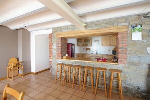 Refrigerador, microondas, horno y lavavajillas 