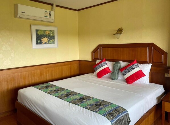 Bureau, Wi-Fi gratuit, draps fournis