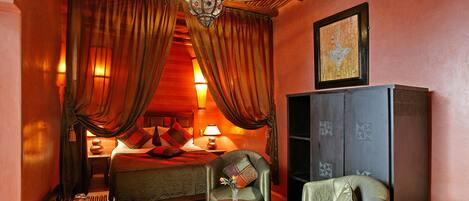1 bedroom, premium bedding, minibar, in-room safe