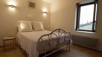 3 bedrooms, iron/ironing board, WiFi