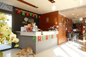 Reception - Seaview Holiday Resort (Mui Wo)