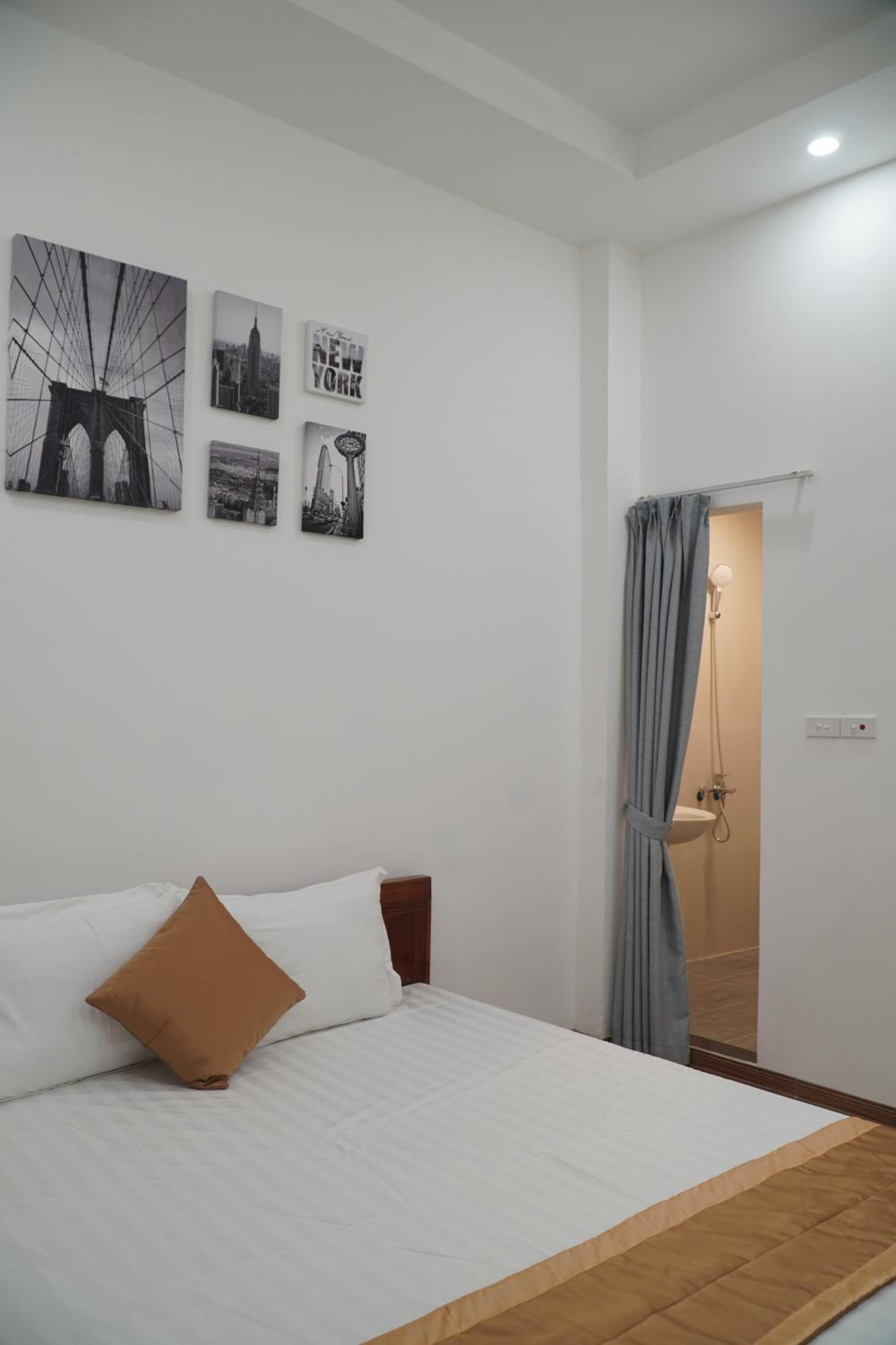 Photo - Thức at 3am - Old Quarter Hanoi Lotus