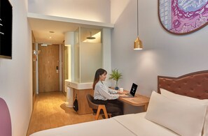 Caixa forta a l'habitació, decoració individual i mobiliari individual 