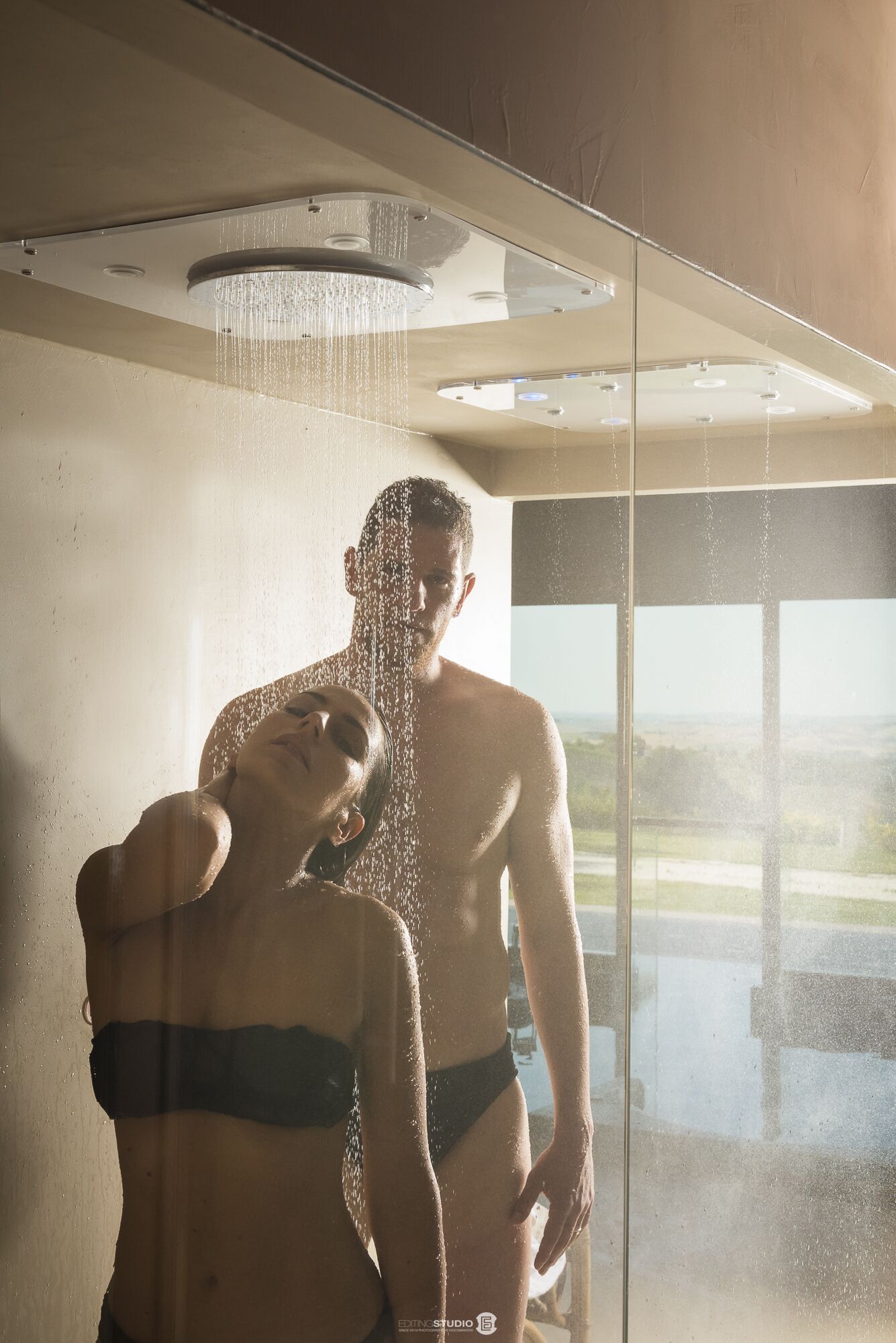 Salas para tratamentos a dois, sauna seca, banheira de hidromassagem