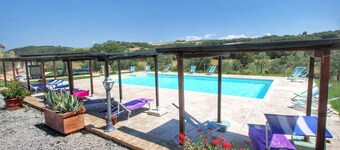 Bondegård i Toscana med pool