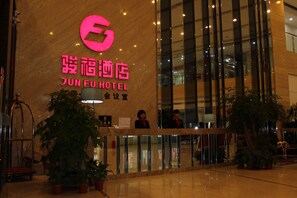 Quầy tiếp tân