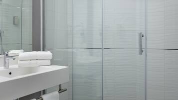 Upgrade 2 Singles Non Smoking | Premium bedding, desk, blackout curtains, soundproofing