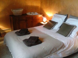 Superior Apartment, Garden View (101 Pen ar Bed) - Les Gîtes du Couvent (Camlez)