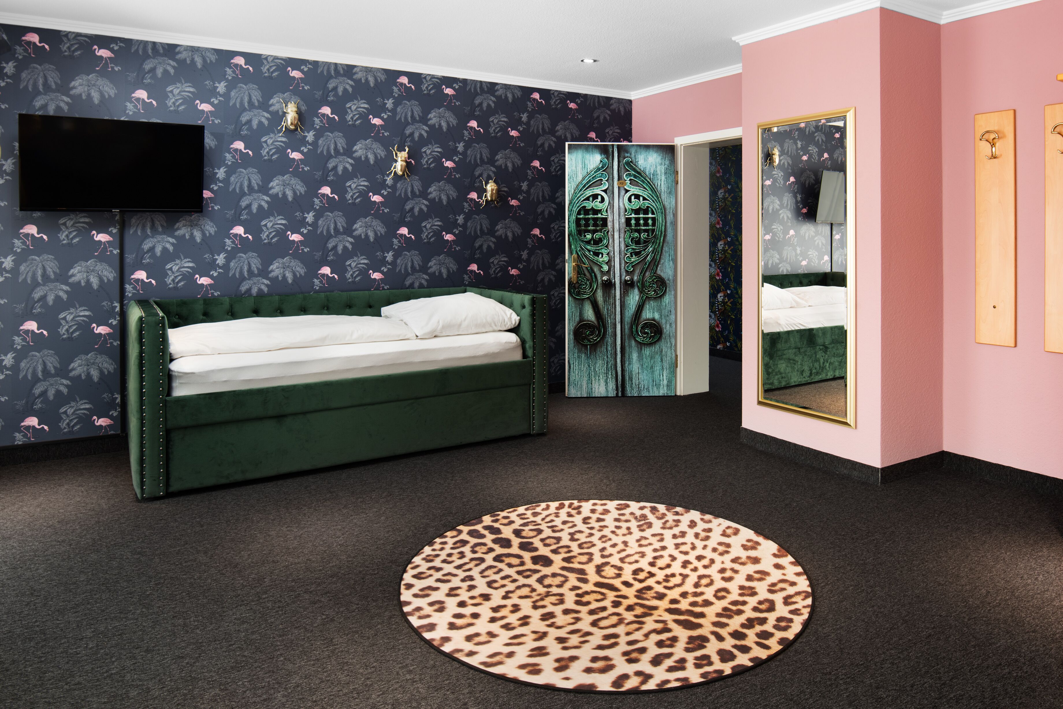 Deluxe-Doppelzimmer, Terrasse | Individuell dekoriert, individuell eingerichtet