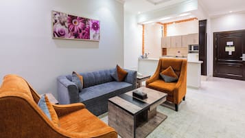 Apartment, 1 Bedroom | Hypo-allergenic bedding, in-room safe, desk, iron/ironing board