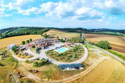 Hütte in Asciano mit Pool und Terrasse