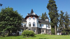 Property grounds - Albert's Manor (Porvoo)